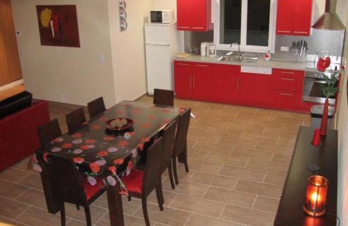 Averdon House | Gîte Moderne avec Piscine Chauffée entre Blois et Vendôme, Idéal Familles, Animaux Acceptés - FR-1-491-377