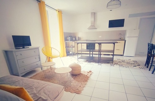 Les Assions Apartment | Gîte N°4-Apartment-Standard-Private Bathroom-Terrace