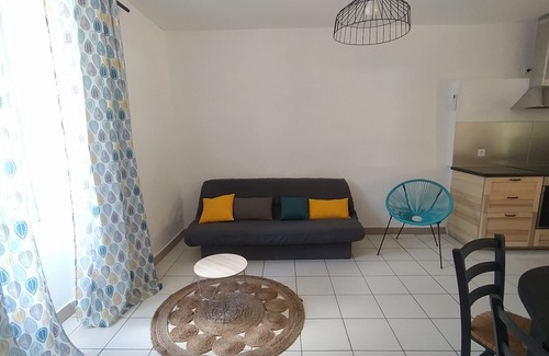 Les Assions Apartment | Gîte N°5-Apartment-Comfort-Private Bathroom-Terrace