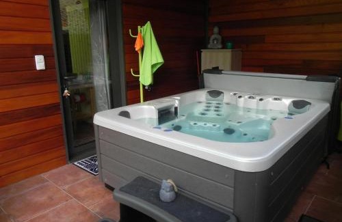 Steenvoorde House | Gîte paisible avec jardin clos, Wi-Fi et animaux acceptés - FR-1-510-236