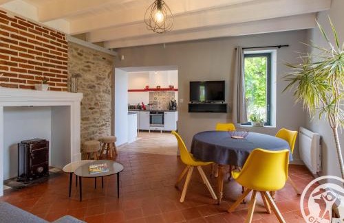 Rochefort-sur-Loire House | Gîte paisible au cœur des vignobles avec jardin et parking privatif - FR-1-622-3