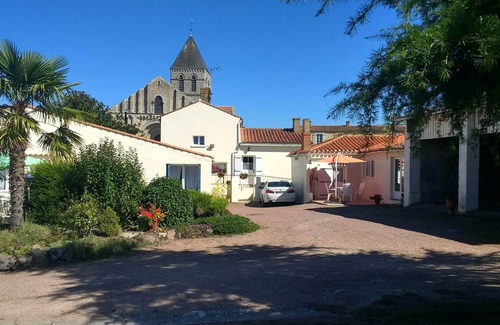 La Chaize-Giraud Cottage | Gîte Parasol, Piscine Chauffée, à 5 km de Brétignolles sur mer