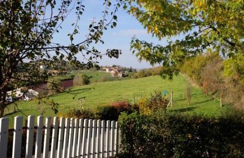 Saint-Heand House | Gîte plain-pied avec animaux acceptés, proche St-Étienne - FR-1-496-130