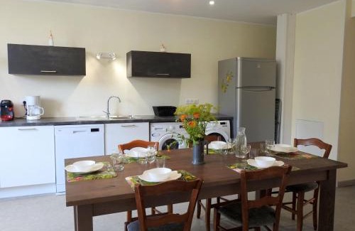 Dommartin-le-Franc House | Gîte rénové 3 chambres avec cour et terrasse, proche musée et voie verte vers le lac du Der - FR-1-611-63