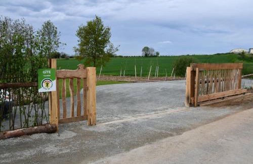 Cheffois House | Gîte rénové avec piscine intérieure, accessible PMR, en plein cœur du Bocage Vendéen. - FR-1-426-536