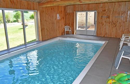 Cheffois House | Gîte rénové avec piscine intérieure, accessible PMR, en plein cœur du Bocage Vendéen. - FR-1-426-536