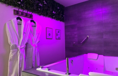 Brain-sur-Longuenee House | Gîte Romantique La Parenthèse Angevine Love &spa