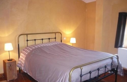 Palogneux House | Gîte rustique 4 pers. avec jardin en pleine nature - FR-1-496-92