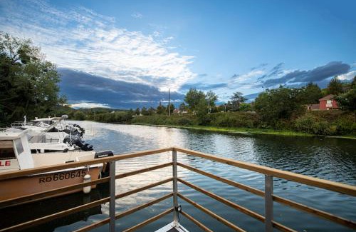 Bennecourt Boat Rental | Gîte Seine & Nature Le Bâbord