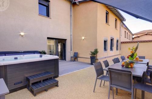 Montchal House | Gîte spacieux à Montchal avec terrasse et jardin - FR-1-496-234