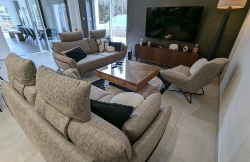 Sanchey House | Gîte spacieux à Sanchey près du lac, sauna, jeux, proche nature - FR-1-589-801