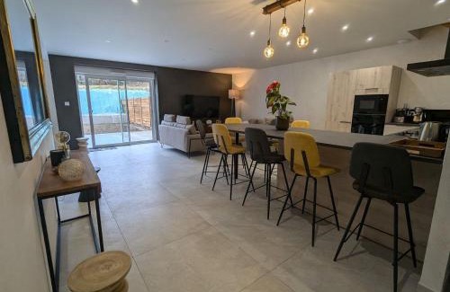 Sanchey House | Gîte spacieux à Sanchey près du lac, sauna, jeux, proche nature - FR-1-589-801