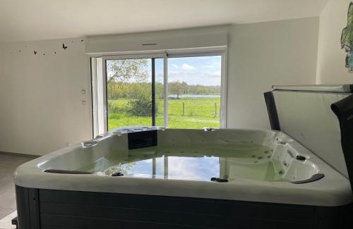 Saint-Pere-en-Retz House | Gîte spacieux avec jardin, SPA, et équipements bébé près de Pornic - FR-1-306-1041