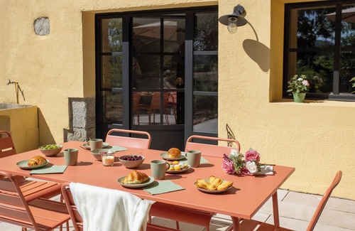 Gonfaron House | Gîte Syrah Confortable et Raffiné Pour 6 Personnes au Coeur D'un Vignoble Varois