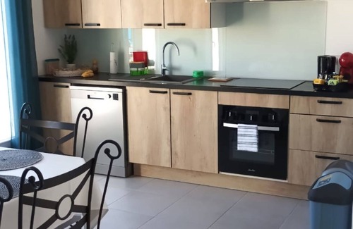 Saint-Ciers-dAbzac House | Gîte T3 65m² enclosed garden, free parking - Near Libourne/Saint Emilion