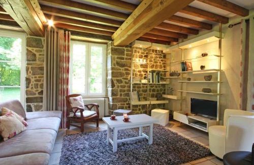 Les Monts-d'Andaine House | Gîte Traditionnel en Normandie avec WIFI et Animaux Acceptés - FR-1-497-121