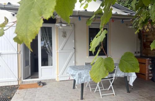 Flee House | Gîte troglodytique typique et cosy pour escapade paisible - FR-1-410-484