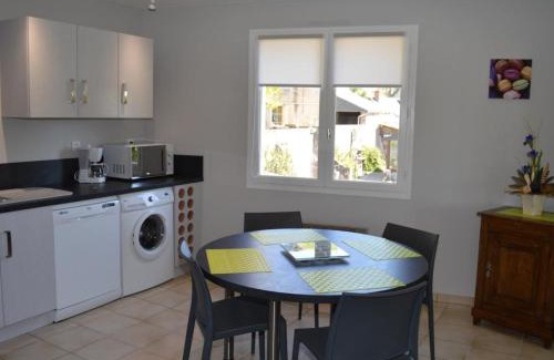 Vouvray House | Gîte viticole à Vouvray avec jardin et WiFi - FR-1-381-167