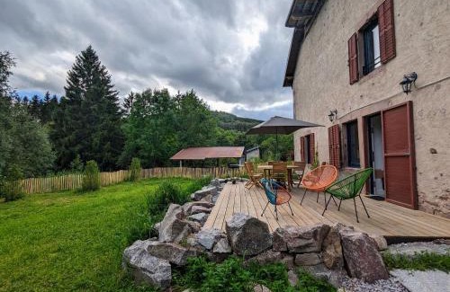 Jussarupt House | Gîte Vosgien Rénové avec Jardin, Proche Gérardmer et Activités de Plein Air - FR-1-589-600