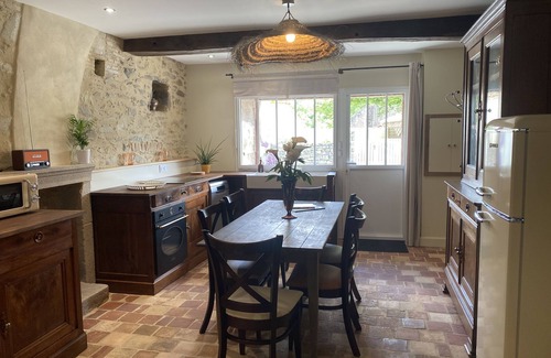 Chavagnes-en-Paillers Cottage | Gîte-Wet room