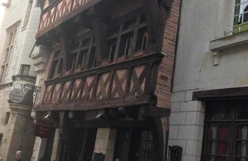 Chinon Apartment | GîteChinon à la Maison Rouge