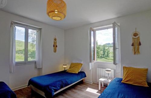 Belmont-de-la-Loire House | Gîtes Campagne Rénovés, Animaux Acceptés, Confort Moderne - FR-1-496-304