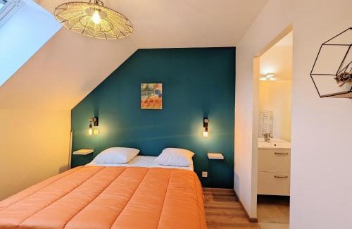 Faverolles House | Gîtes de charme avec jacuzzi, piscine chauffée, et activités familiales près du Zoo de Beauval et des Châteaux - FR-1-591-566