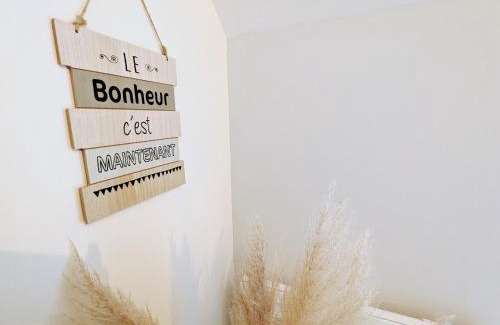 Faverolles House | Gîtes de charme avec jacuzzi, piscine chauffée, et activités familiales près du Zoo de Beauval et des Châteaux - FR-1-591-566