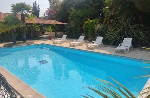 Saint-Maixent-sur-Vie Apartment | Gîtes des Colombières Piscine & Spa