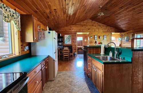 Hammondsport Cabin | G&T Cabin