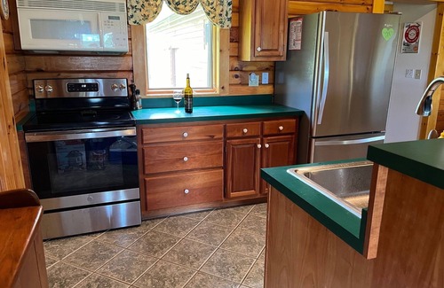 Hammondsport Cabin | G&T Cabin