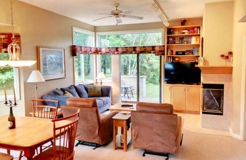 Bretton Woods Villa | G4 Modern home with AC within walking distance of golf course and Mt Washington Hotel