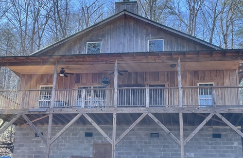 Choestoe House | GA Team House Cabin Sleeps many Blairsville Union County, GA
