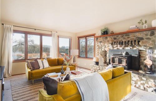 Santa Rosa House | Gable by AvantStay Beautiful 3.5 Acre Oasis w Gorgeous Views Pool Hot Tub