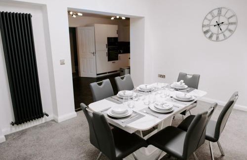 Stockton-on-Tees House | Gadbridge - 3 Bedroom House, parking and garden!