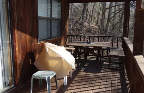 Franklin House | Gail's Retreat Cabin