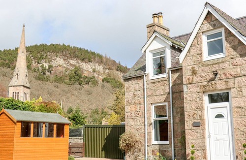 Ballater Cottage | Gairnlea House