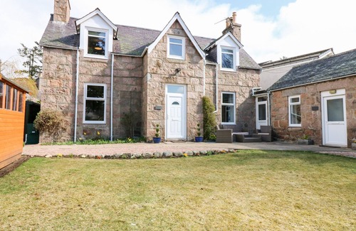 Ballater Cottage | Gairnlea House