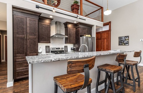 Council Hill House | Galena`s Little White Church l LUXE l A&D Rise Getaways