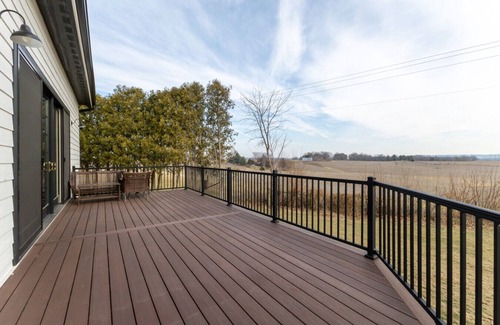 Council Hill House | Galena`s Little White Church l LUXE l A&D Rise Getaways
