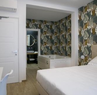 Trani Bed & Breakfast | Galileo Suite