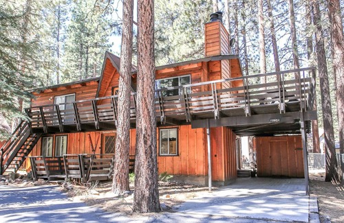 Summit Estates House | Gallagher's West - Pine surrounded deck and barbecue, Bumper Pool and Wet bar and Darts