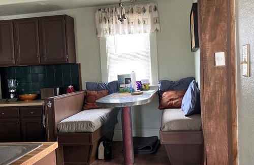 Benton Harbor House | Gallery 573 by the Harbor minutes from Beautiful beaches