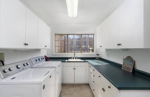 Stonecrest House | Gallery Greens at Rumbling Bald