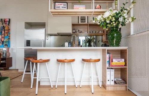 South Yarra Apartment | Gallery on Barry