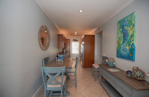 Galveston Apartment | Galveston Getaway #211