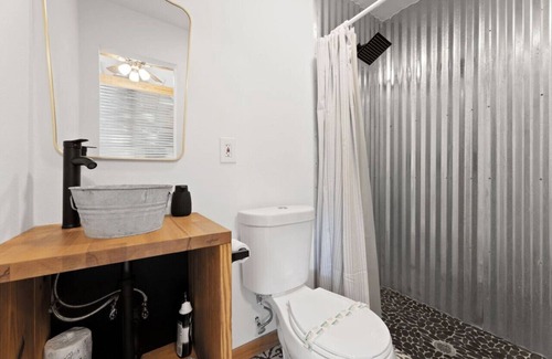 San Jacinto House | Galveston Guest House