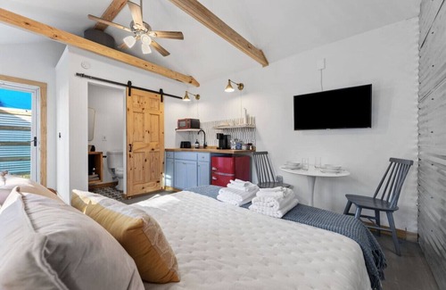 San Jacinto House | Galveston Guest House