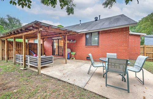Johnson House | Game Day Getaway: Pet-Friendly Razorback Stay