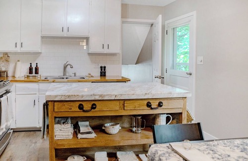 Park Forest Village House | Game Day Haven With Bar & Deck